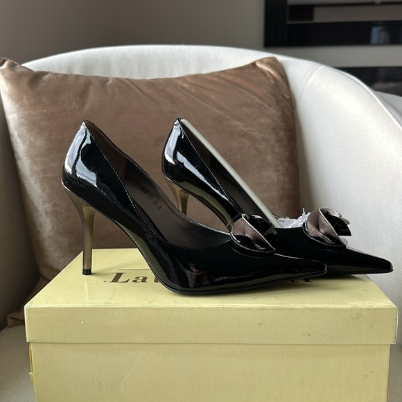 Gorgeous pumps - Picture 2 of 5